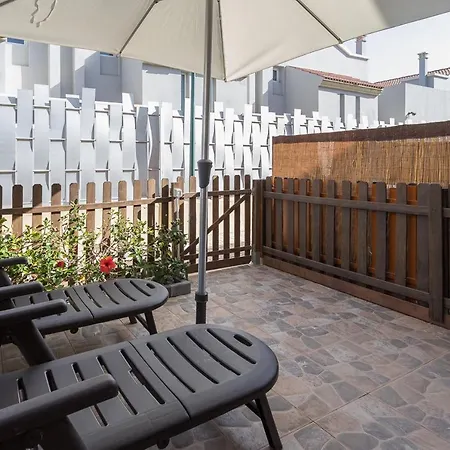 Сasa de vacaciones Flatguest - Green Oasis Ferly's Piscina En Reformas *